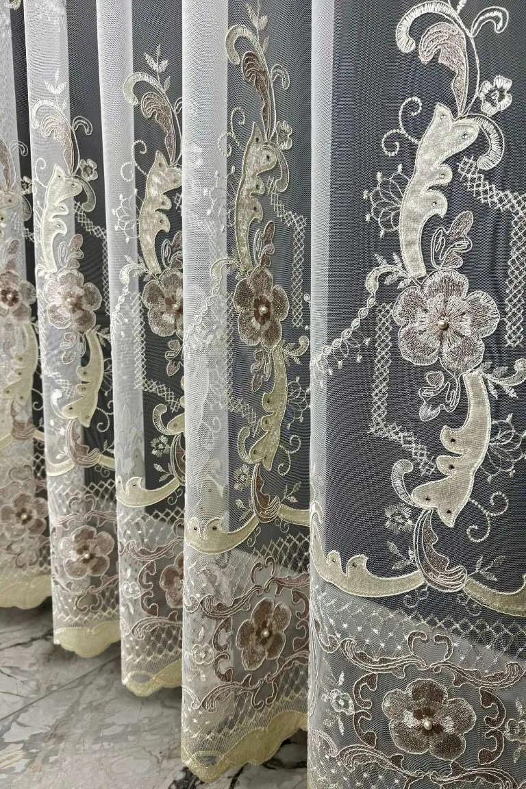 Firana na siatce grek z welurowym wykończeniem i perełkami