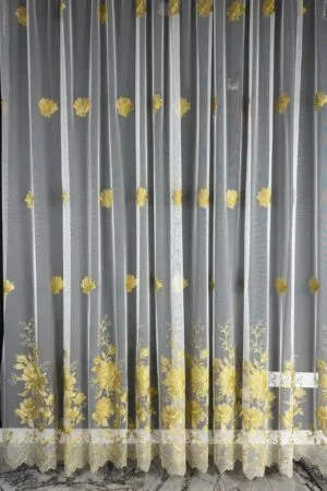 Firana siatka turecka ecru róże z cyrkoniami