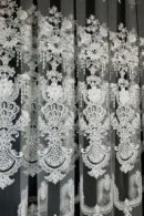 Firana biała ornamenty z kwiatami 3D