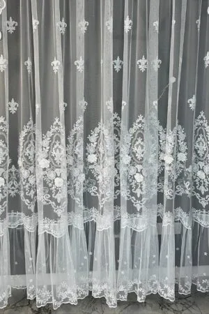 Firana z kwiatami 3D i spódniczką - edycja limitowana