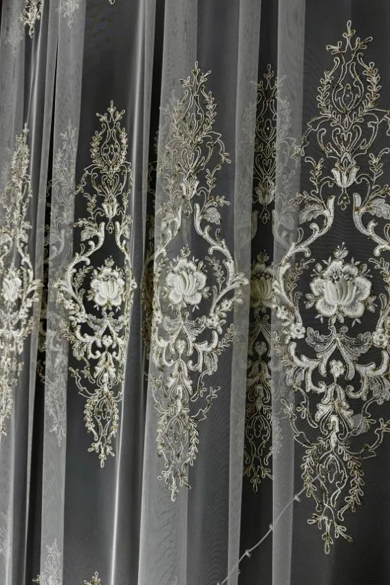 Firana ecru królewski haft