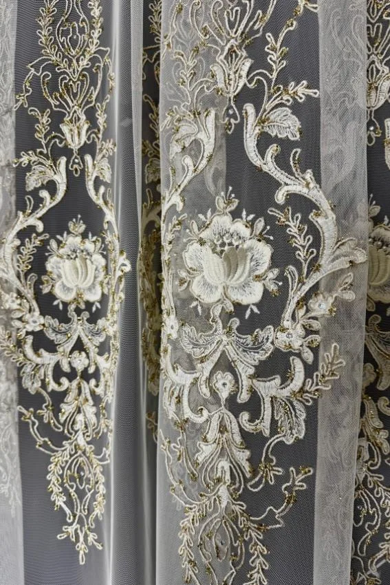 Firana ecru królewski haft