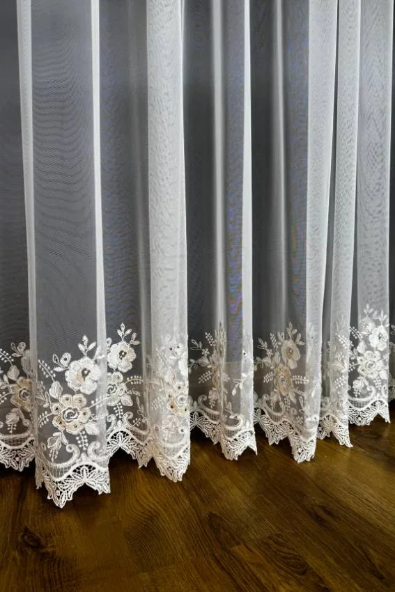 Firana ecru dotyk elegancji