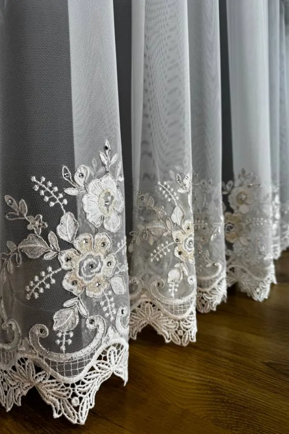 Firana ecru dotyk elegancji