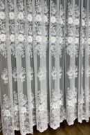 Firana włoska biała siatka z kwiatami 3D i nićmi holograficznymi z cyrkoniami