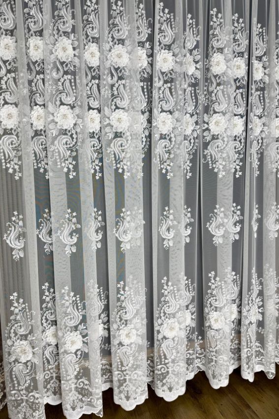 Firana włoska biała siatka z kwiatami 3D i nićmi holograficznymi z cyrkoniami