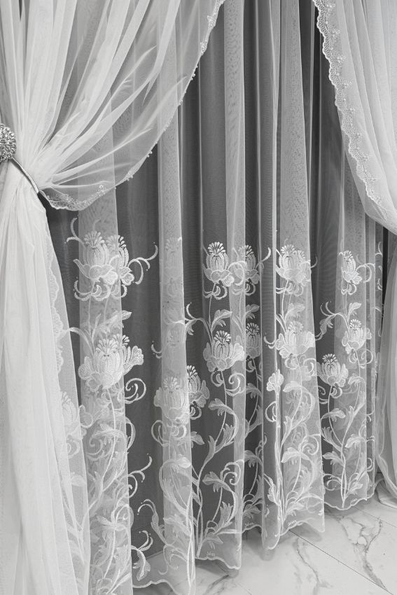 Firana Crystal Bloom Elegance