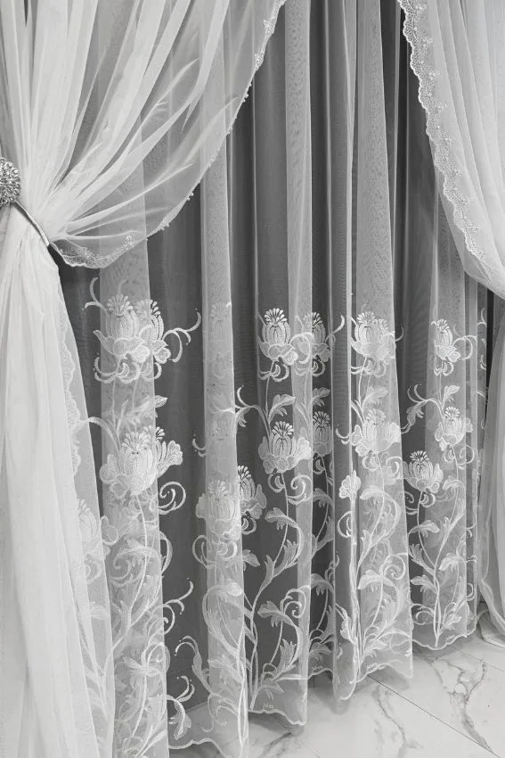 Firana Crystal Bloom Elegance