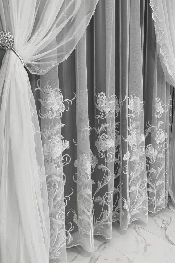 Firana Crystal Bloom Elegance