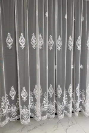 Firana Royal Medallion Grace