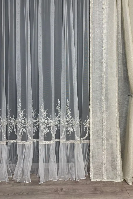 Firana Golden Meadow Elegance