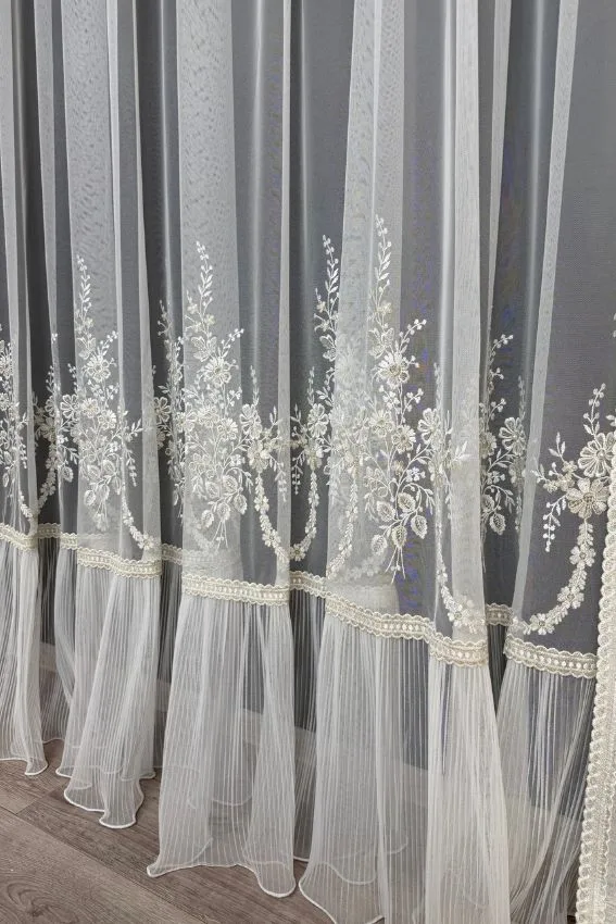 Firana Golden Meadow Elegance